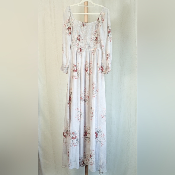 Baltic Born "Giselle" Light Grey Floral Long Sleeve Chiffon Dress With Slit - Picture 3 of 10